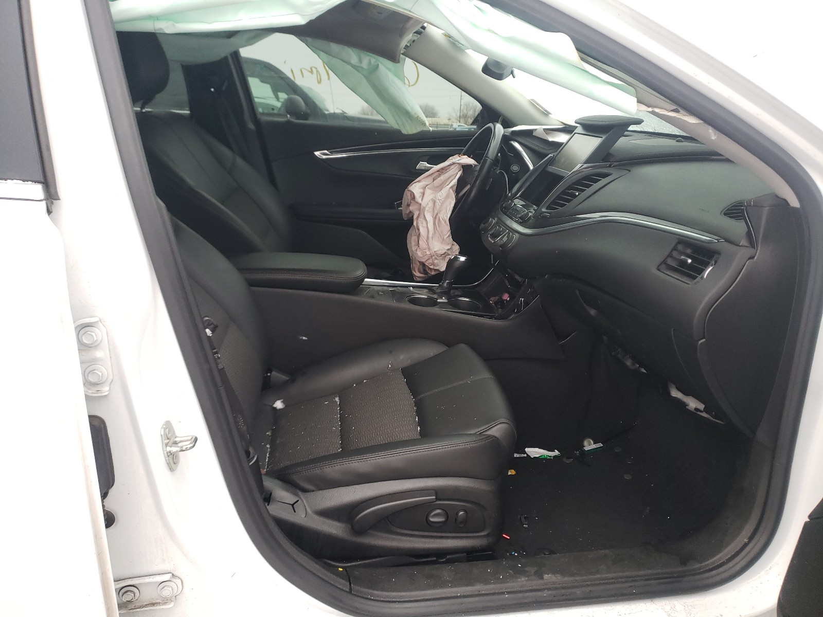 Photo 5 from auction – 2018 CHEVROLET IMPALA LT with VIN 2G1105S31J9135108