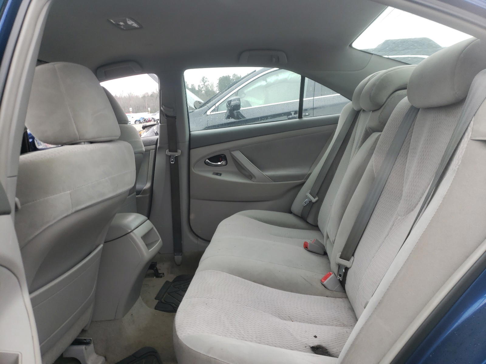 Photo 6 from auction – 2011 TOYOTA CAMRY BASE with VIN 4T4BF3EK0BR105332