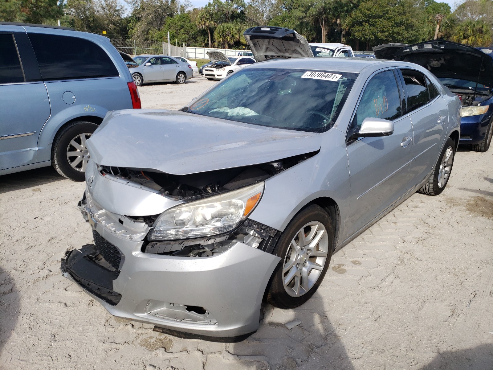 Photo 2 from auction – 2014 CHEVROLET MALIBU 1LT with VIN 1G11C5SL2EF219197
