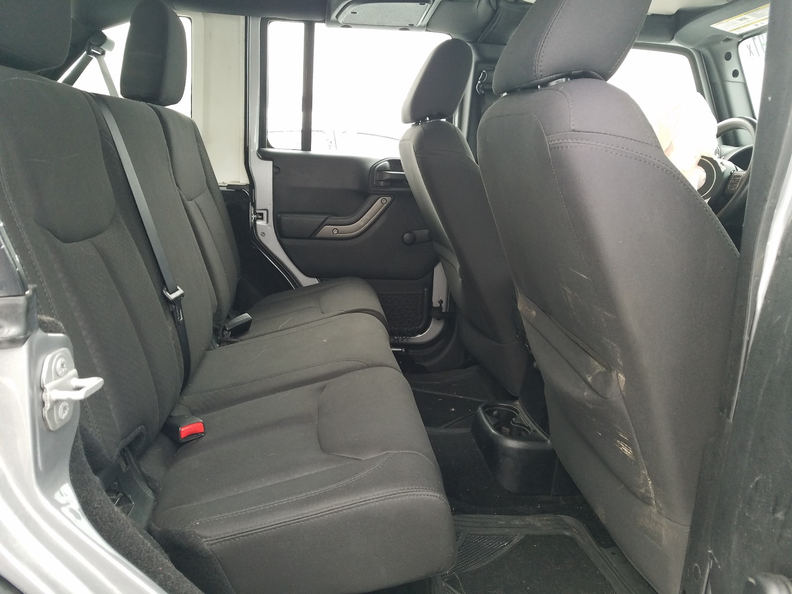Photo 6 from auction – 2015 JEEP WRANGLER U with VIN 1C4BJWDG8FL525203
