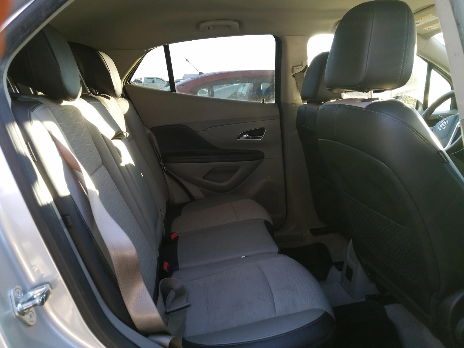 Photo 6 from auction – 2015 BUICK ENCORE with VIN KL4CJASB0FB265765