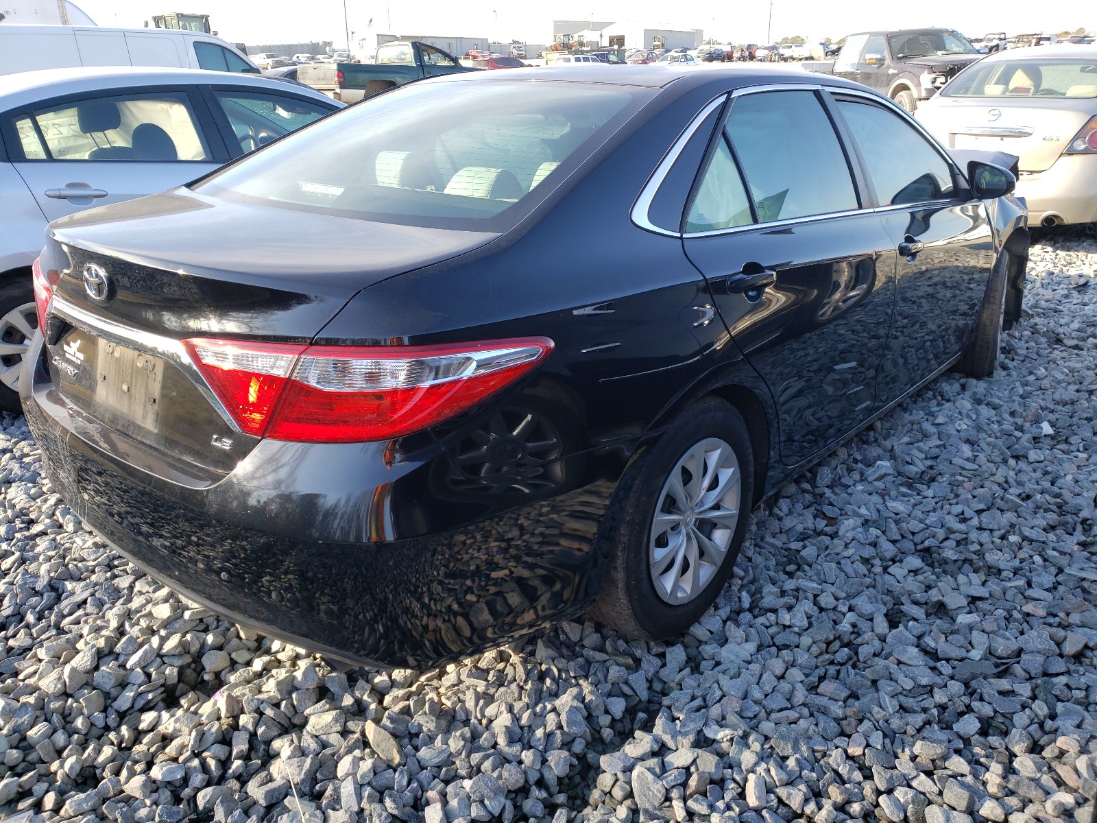 Photo 4 from auction – 2017 TOYOTA CAMRY LE with VIN 4T1BF1FK0HU359287