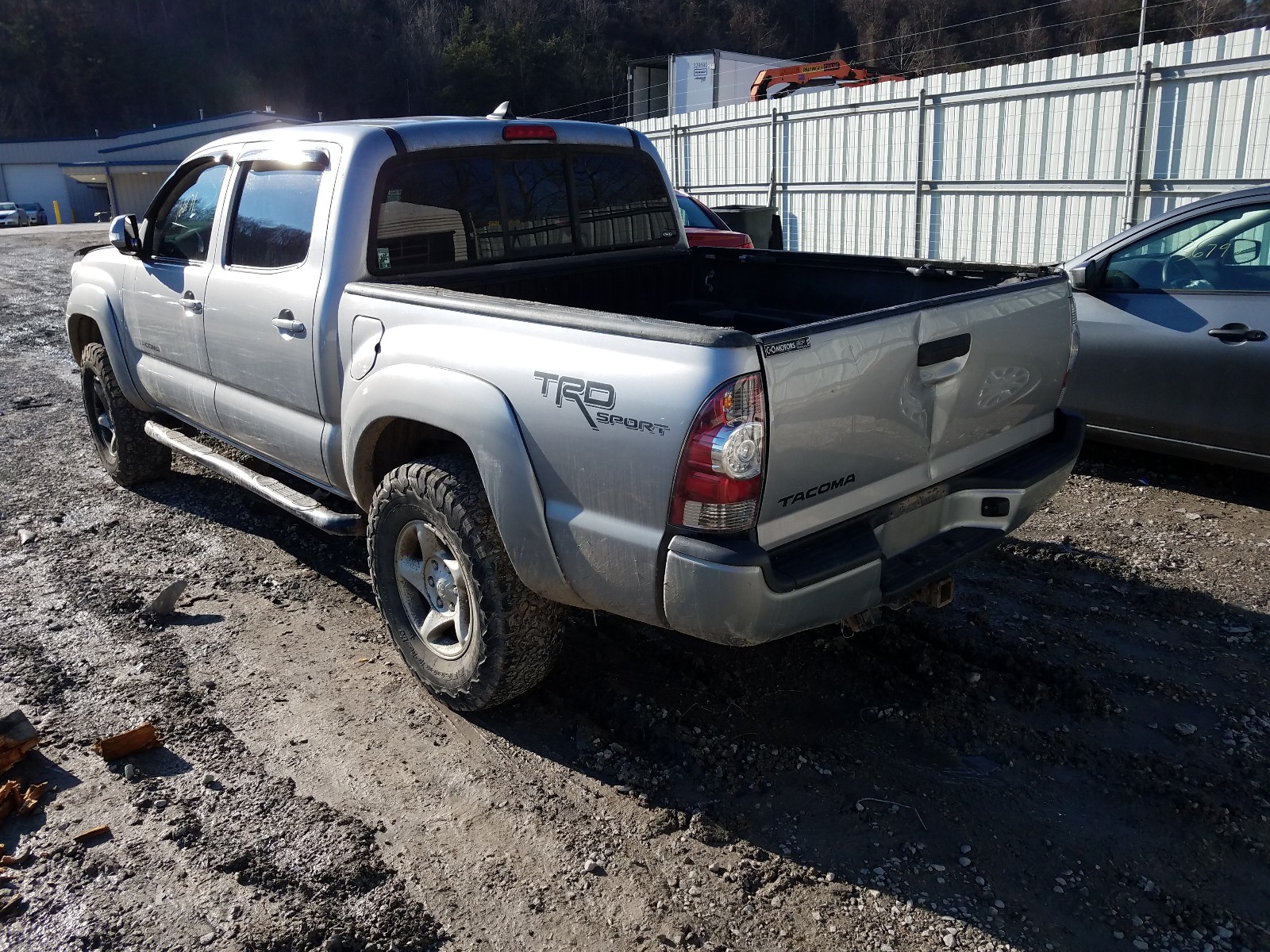 Photo 3 from auction – 2014 TOYOTA TACOMA DOU with VIN 5TFLU4EN2EX097312
