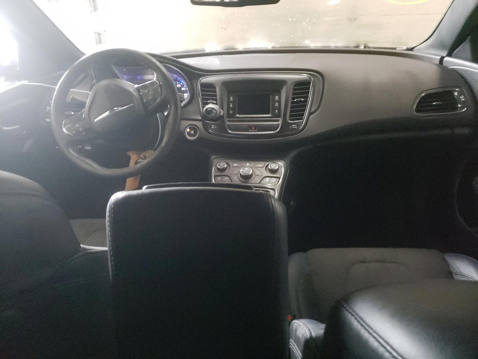 Photo 9 from auction – 2015 CHRYSLER 200 S with VIN 1C3CCCBG4FN727268