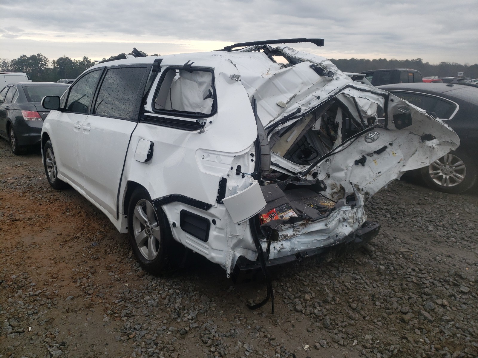 Photo 3 from auction – 2020 TOYOTA SIENNA LE with VIN 5TDKZ3DC0LS081930