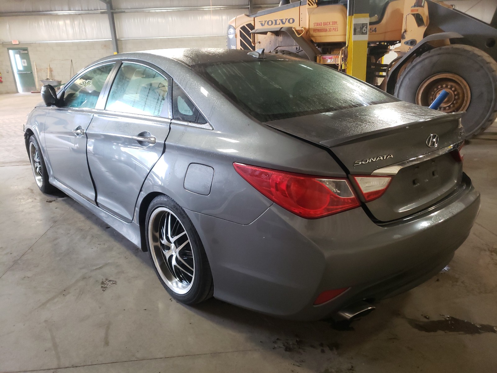 Photo 3 from auction – 2014 HYUNDAI SONATA 2.0 with VIN 5NPEC4AB0EH884861