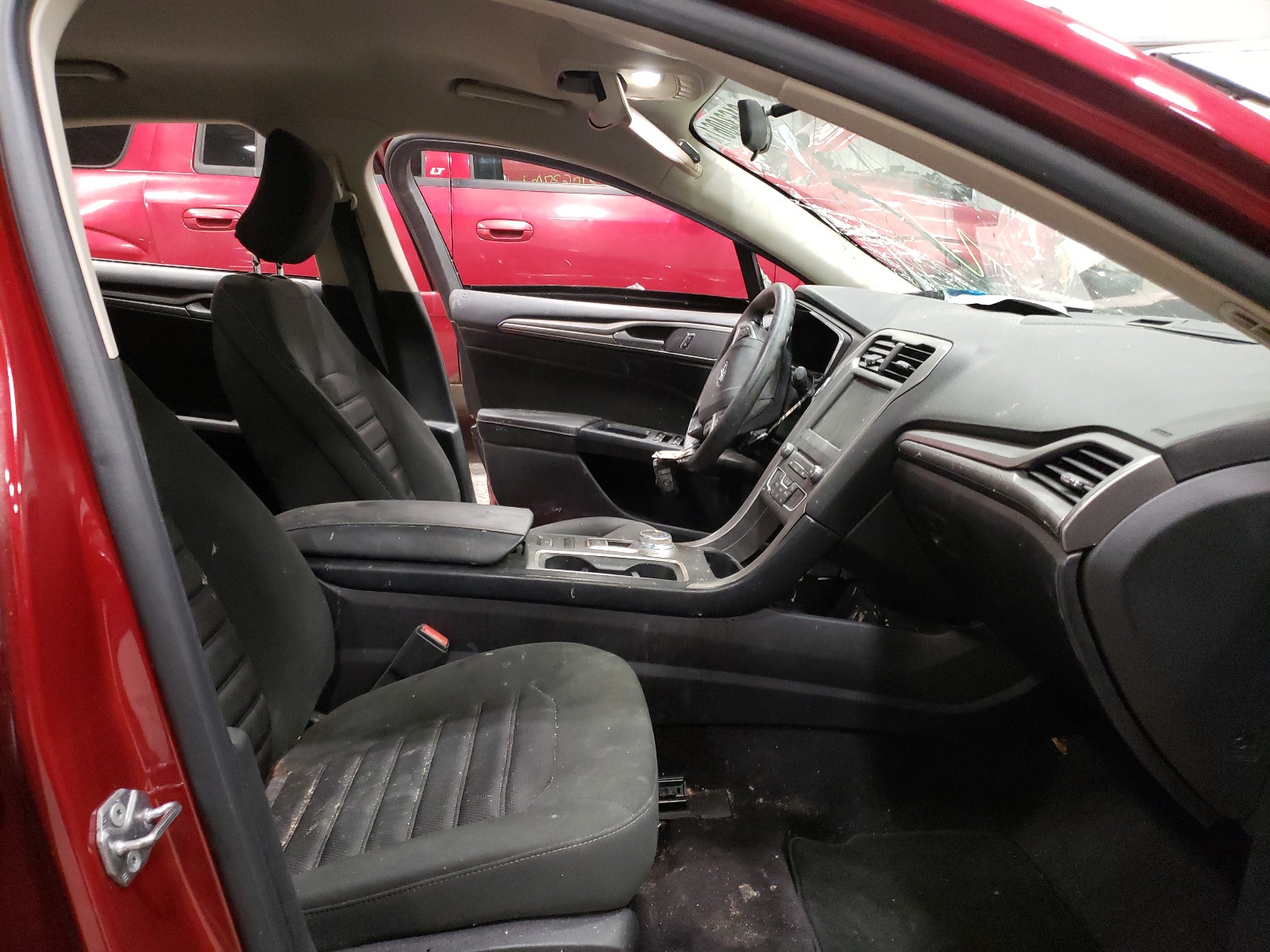Photo 5 from auction – 2017 FORD FUSION SE with VIN 3FA6P0HD5HR271067