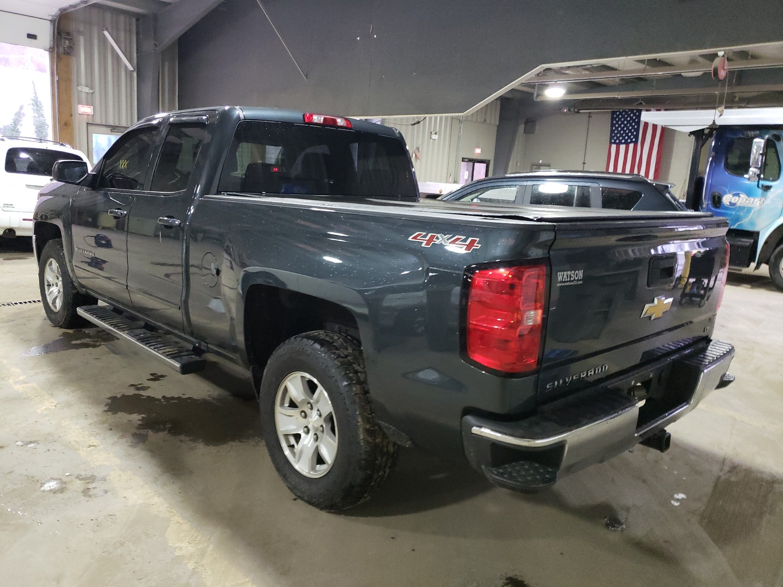Photo 3 from auction – 2017 CHEVROLET SILVERADO with VIN 1GCVKREC5HZ201343