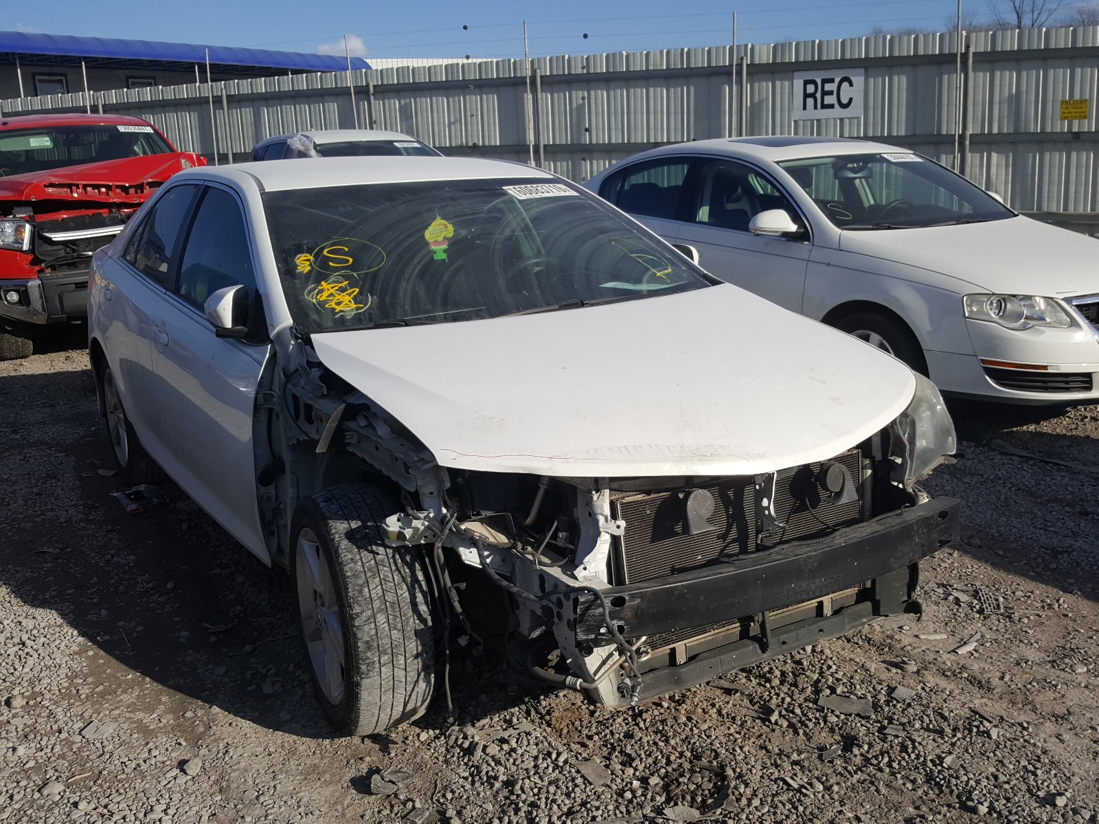 Photo 1 from auction – 2014 TOYOTA CAMRY L with VIN 4T1BF1FK6EU301003