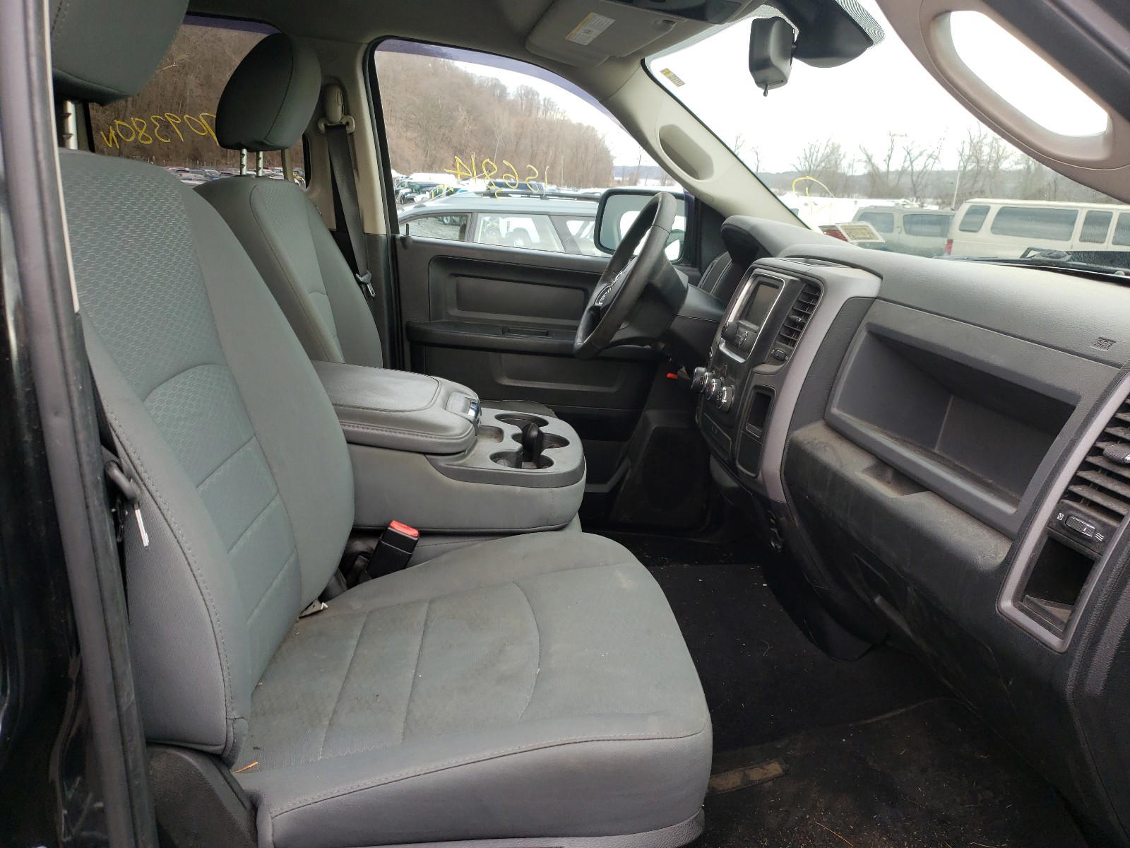 Photo 5 from auction – 2016 RAM 1500 ST with VIN 1C6RR7FG5GS167339