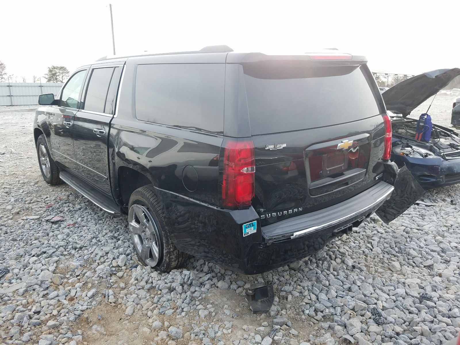 Photo 3 from auction – 2017 CHEVROLET SUBURBAN C with VIN 1GNSCJKC8HR174961