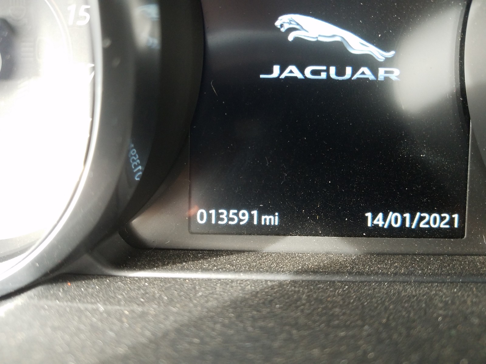 Photo 8 from auction – 2017 JAGUAR JAG S-TYPE with VIN SAJWA6ET2H8K44325