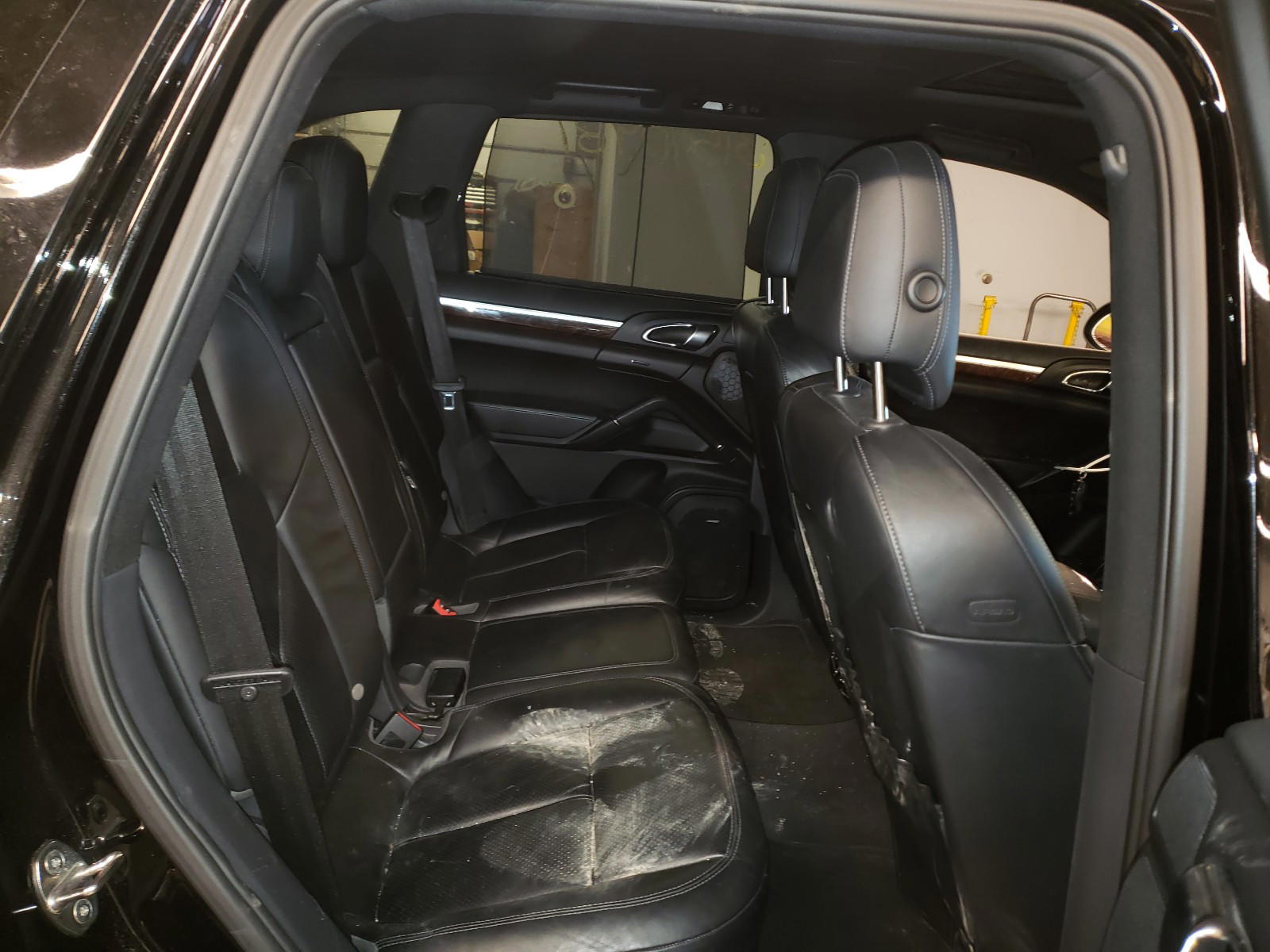 Photo 6 from auction – 2013 PORSCHE CAYENNE with VIN WP1AA2A2XDLA00393