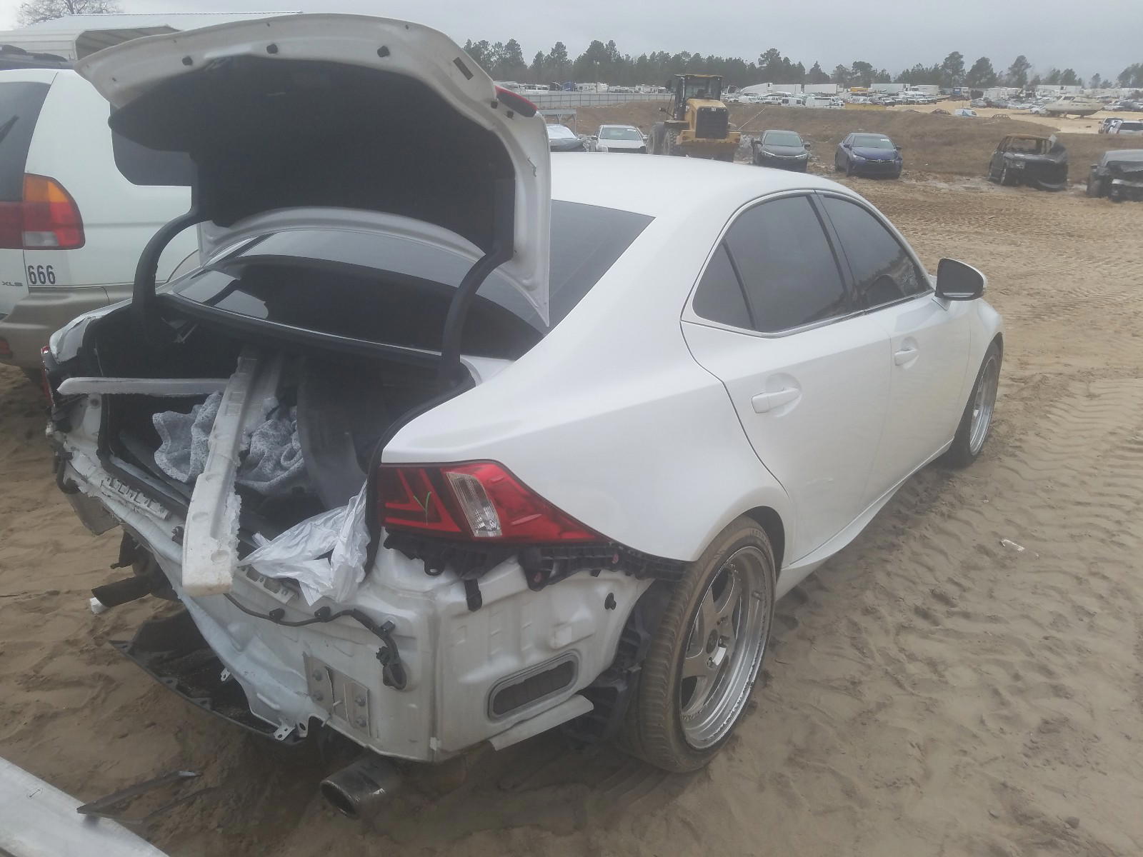 Photo 4 from auction – 2015 LEXUS IS 250 with VIN JTHBF1D23F5081286