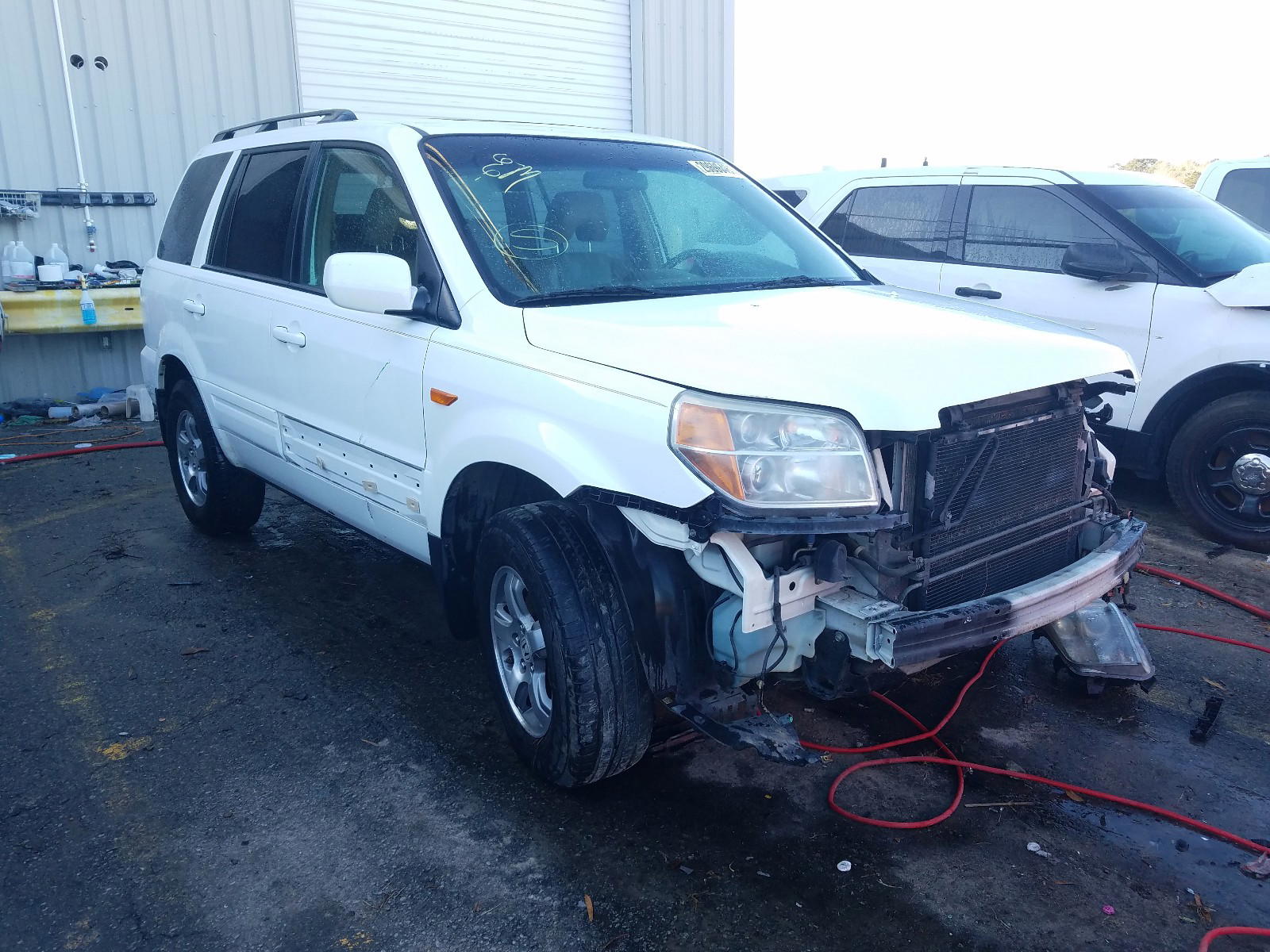 HONDA PILOT EXL 2008 with VIN 5FNYF28768B013055 - Photo from auction
