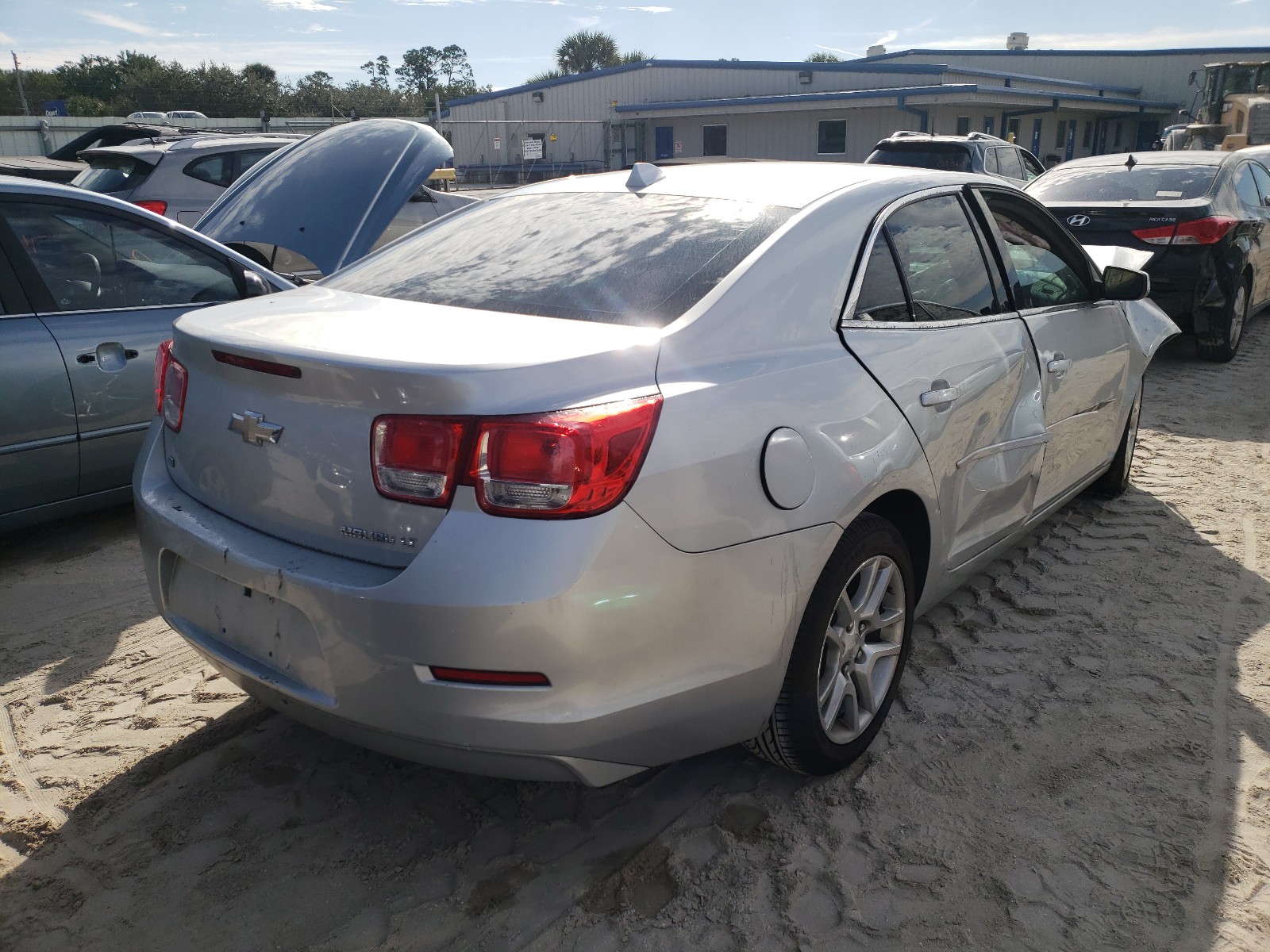 Photo 4 from auction – 2014 CHEVROLET MALIBU 1LT with VIN 1G11C5SL2EF219197