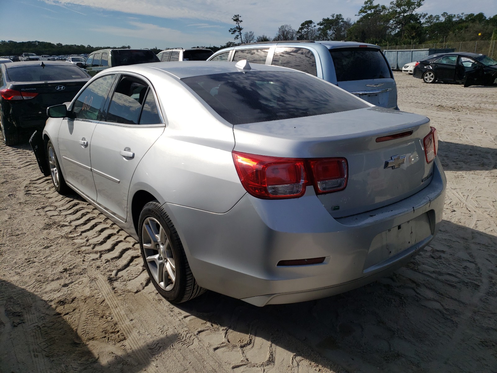 Photo 3 from auction – 2014 CHEVROLET MALIBU 1LT with VIN 1G11C5SL2EF219197