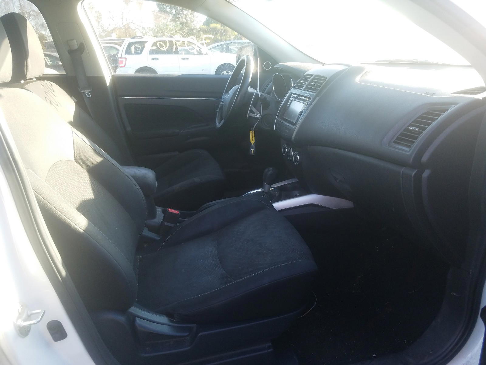 Photo 5 from auction – 2014 MITSUBISHI OUTLANDER with VIN 4A4AP4AU3EE012249