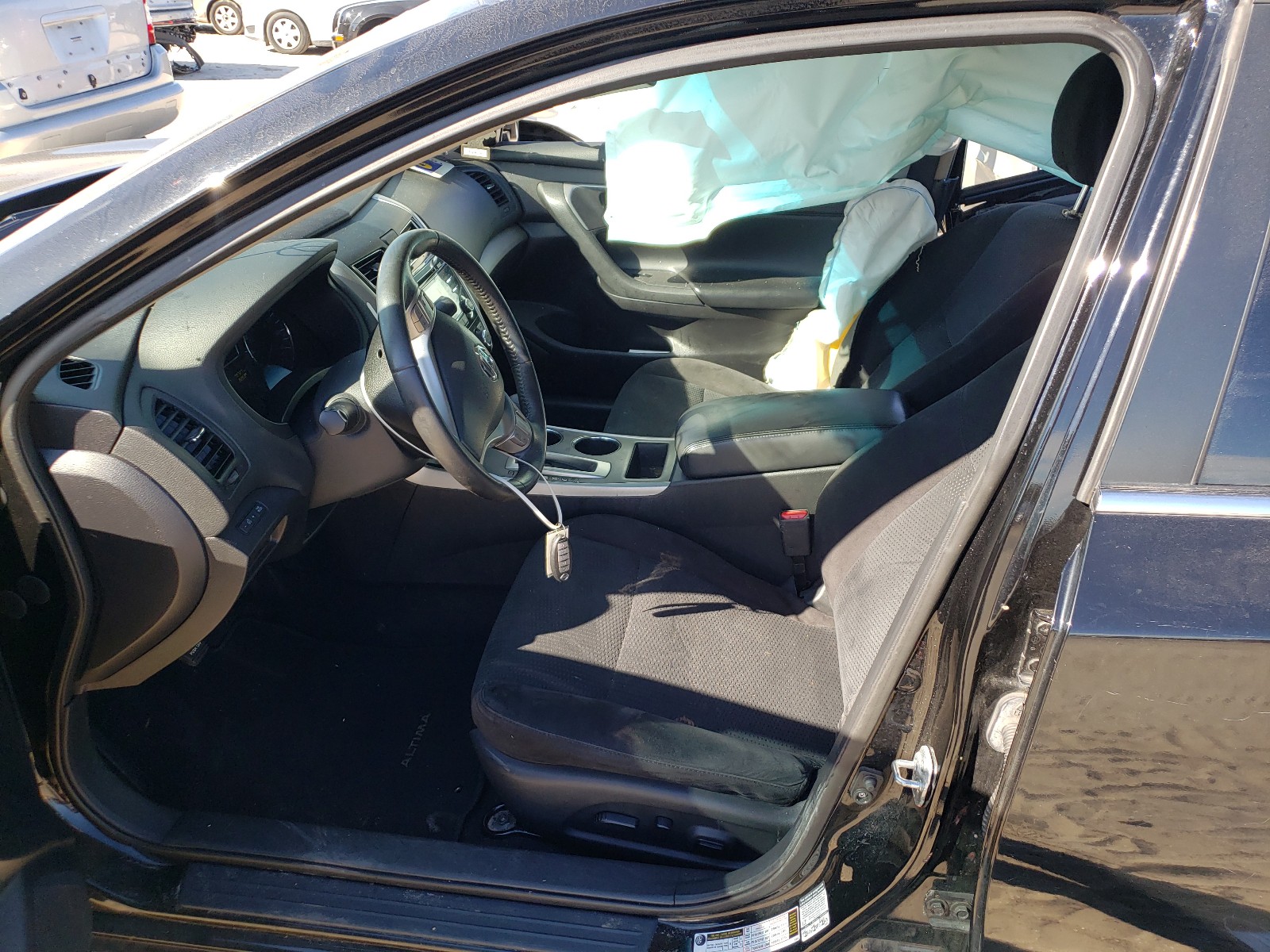 Photo 5 from auction – 2015 NISSAN ALTIMA 2.5 with VIN 1N4AL3AP3FC595576