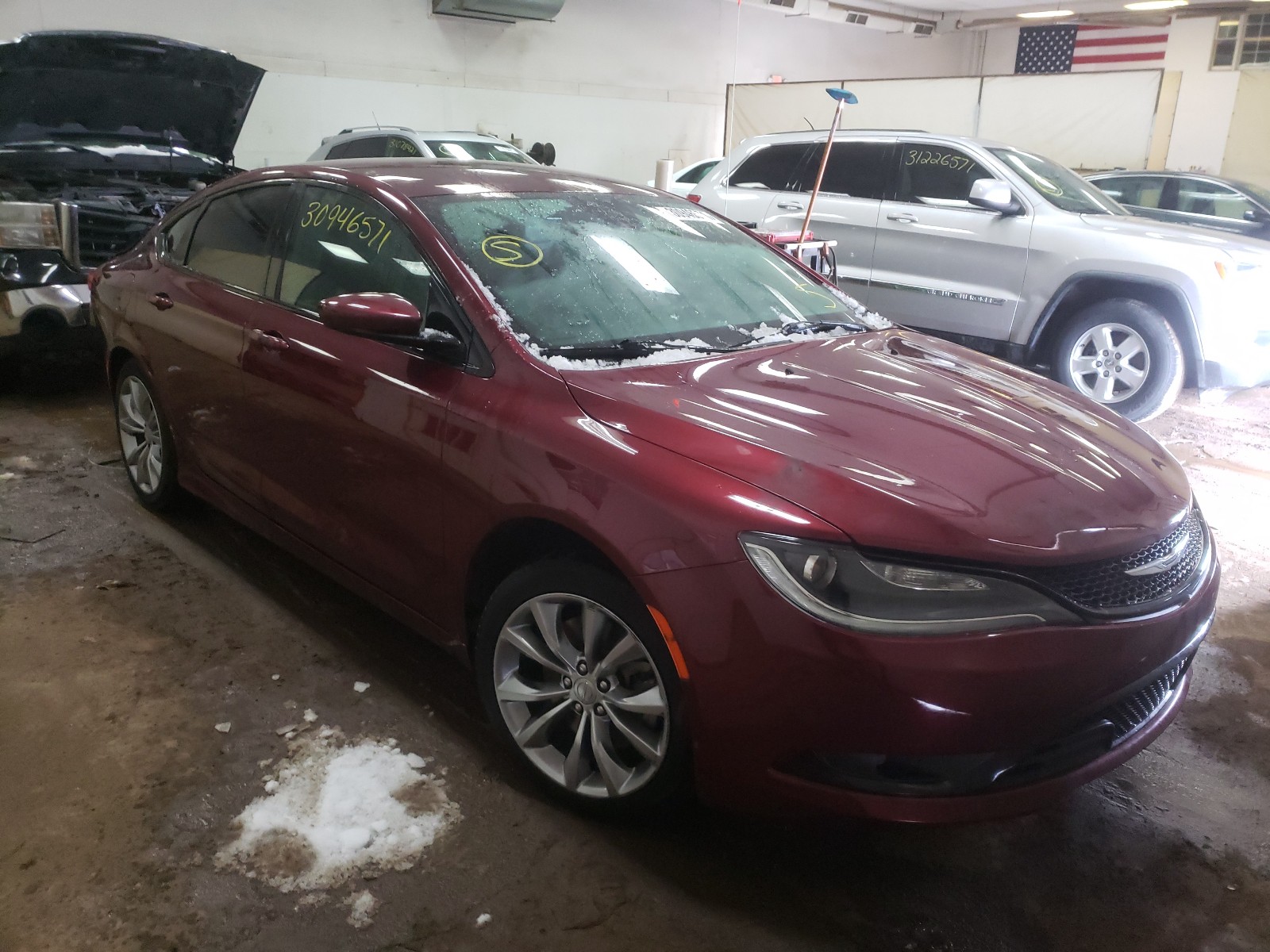 CHRYSLER 200 S 2015 مع رقم تعريف المركبة 1C3CCCBG4FN727268 - صورة من المزاد