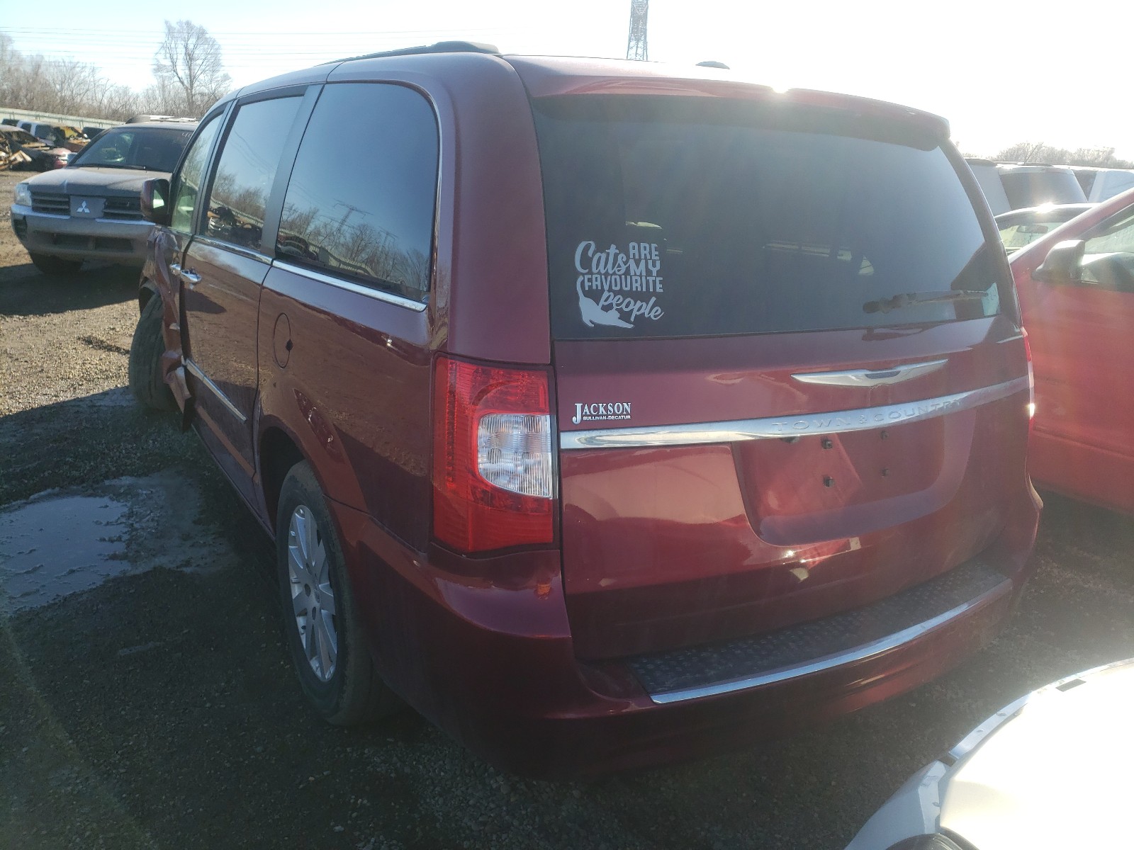 Photo 3 from auction – 2015 CHRYSLER TOWN & COU with VIN 2C4RC1BG1FR577780