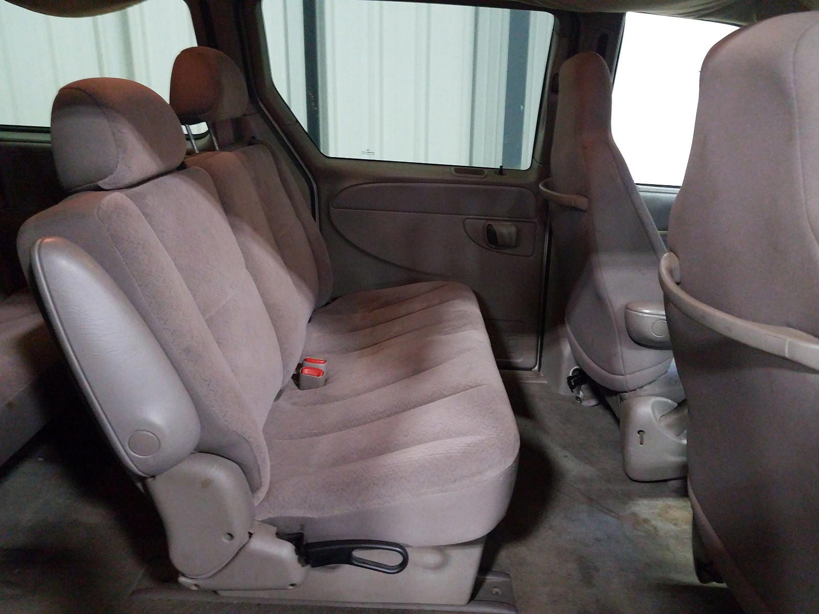 Photo 6 from auction – 2002 DODGE GRAND CARA with VIN 1B4GP443X2B726605