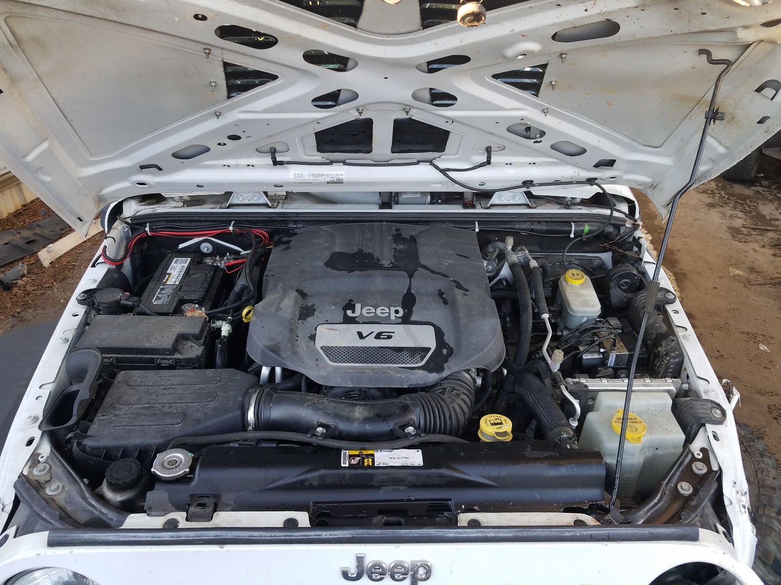 Photo 7 from auction – 2015 JEEP WRANGLER U with VIN 1C4BJWDG0FL663379