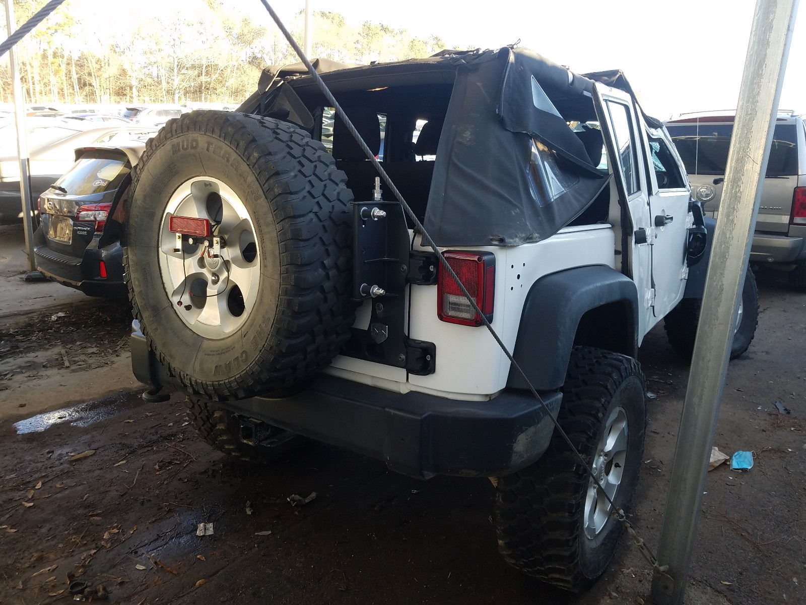 Photo 4 from auction – 2015 JEEP WRANGLER U with VIN 1C4BJWDG0FL663379