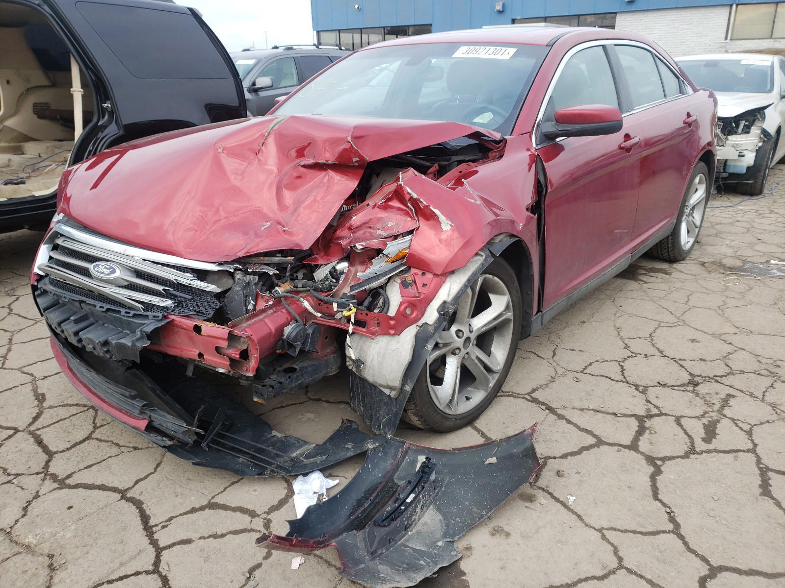Photo 2 from auction – 2014 FORD TAURUS SEL with VIN 1FAHP2E84EG129016