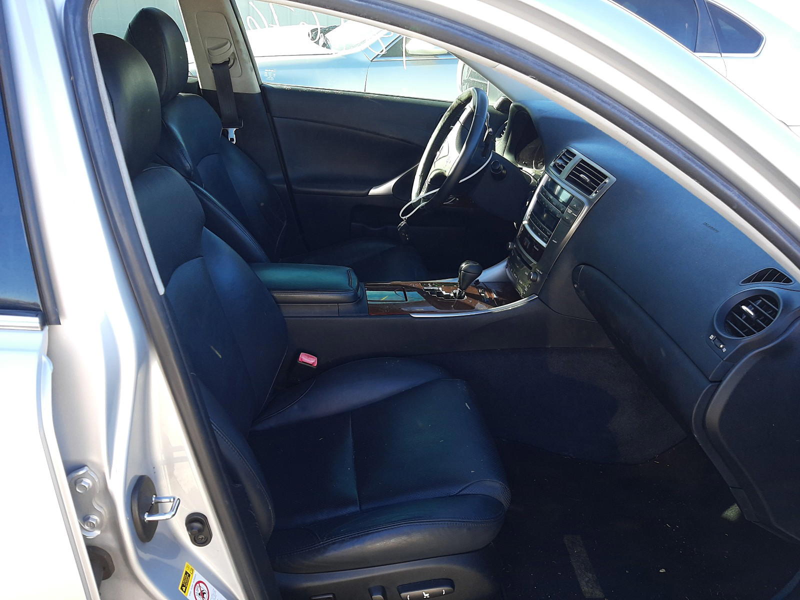 Photo 5 from auction – 2008 LEXUS IS 250 with VIN JTHBK262985074070