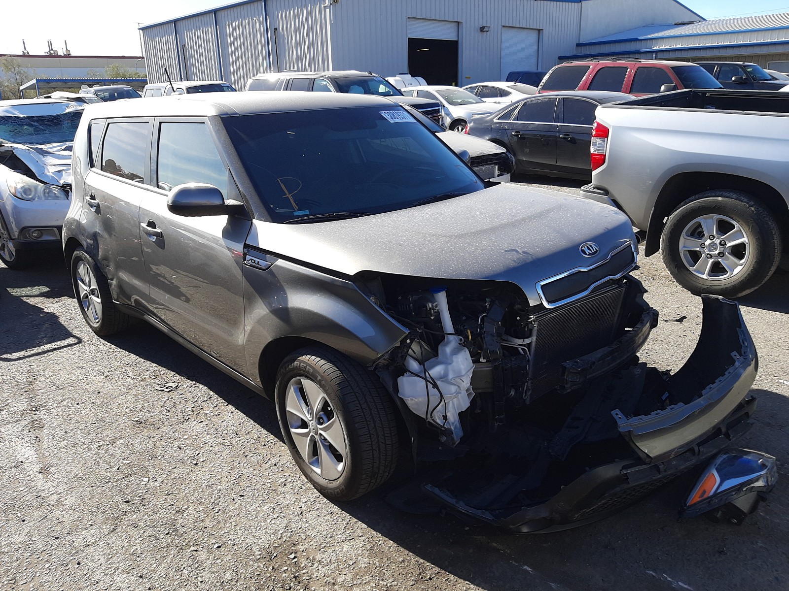 KIA SOUL 2016 with VIN KNDJN2A29G7387926 - Photo from auction