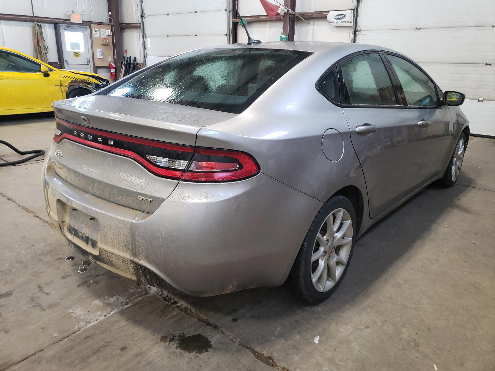 Photo 4 from auction – 2016 DODGE DART SXT with VIN 1C3CDFBB7GD765927