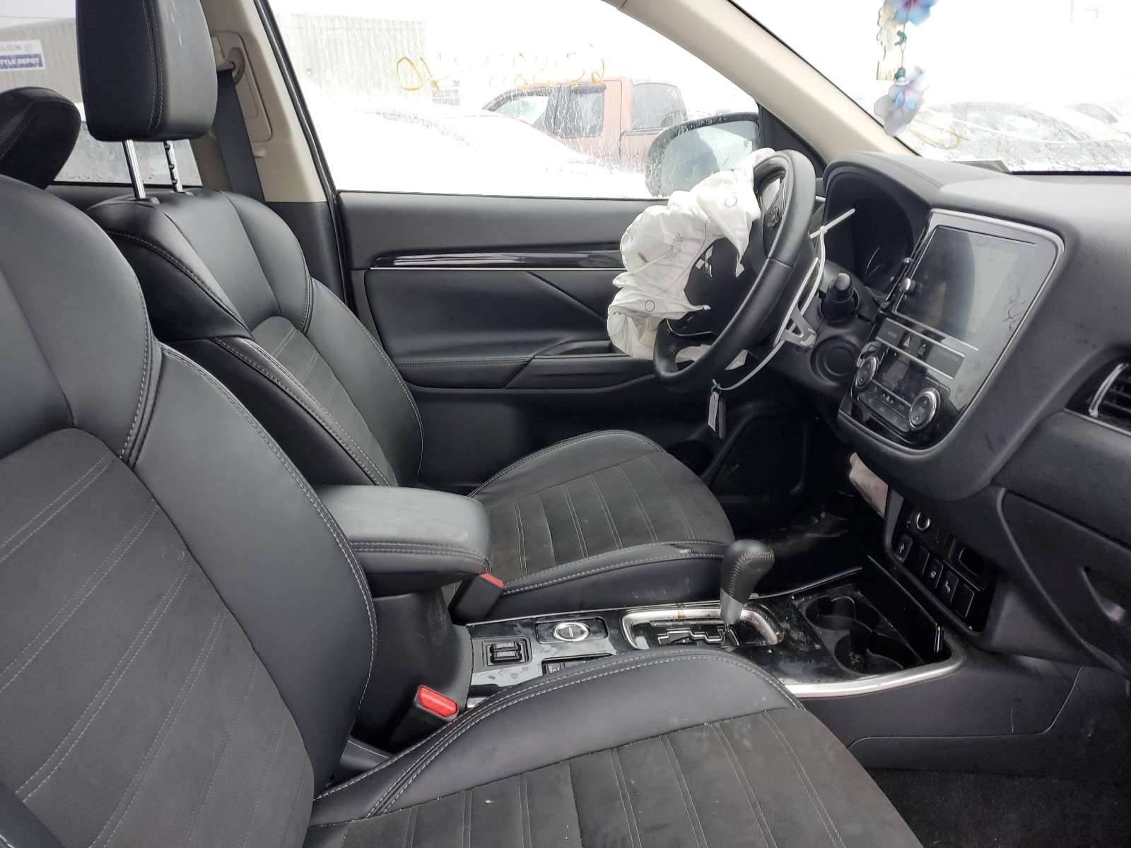 Photo 5 from auction – 2019 MITSUBISHI OUTLANDER with VIN JA4JZ3AX3KZ600771