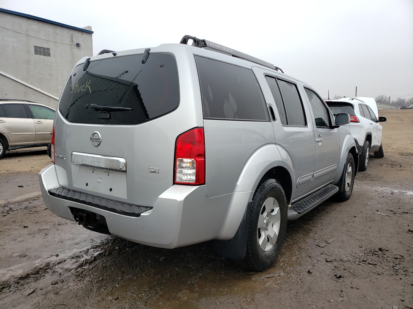 Photo 4 from auction – 2005 NISSAN PATHFINDER with VIN 5N1AR18W95C734856