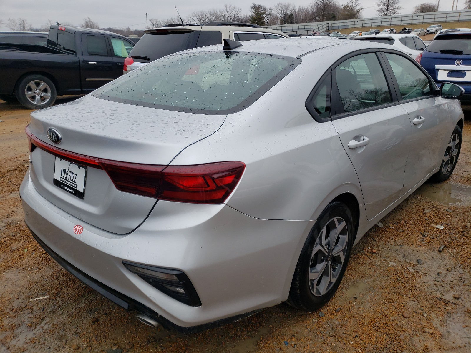 Photo 4 from auction – 2019 KIA FORTE FE with VIN 3KPF24AD1KE113415