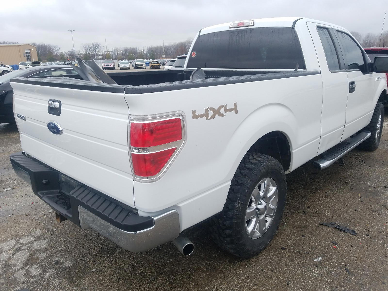 Photo 4 from auction – 2013 FORD F150 SUPER with VIN 1FTFX1EF4DFD26380