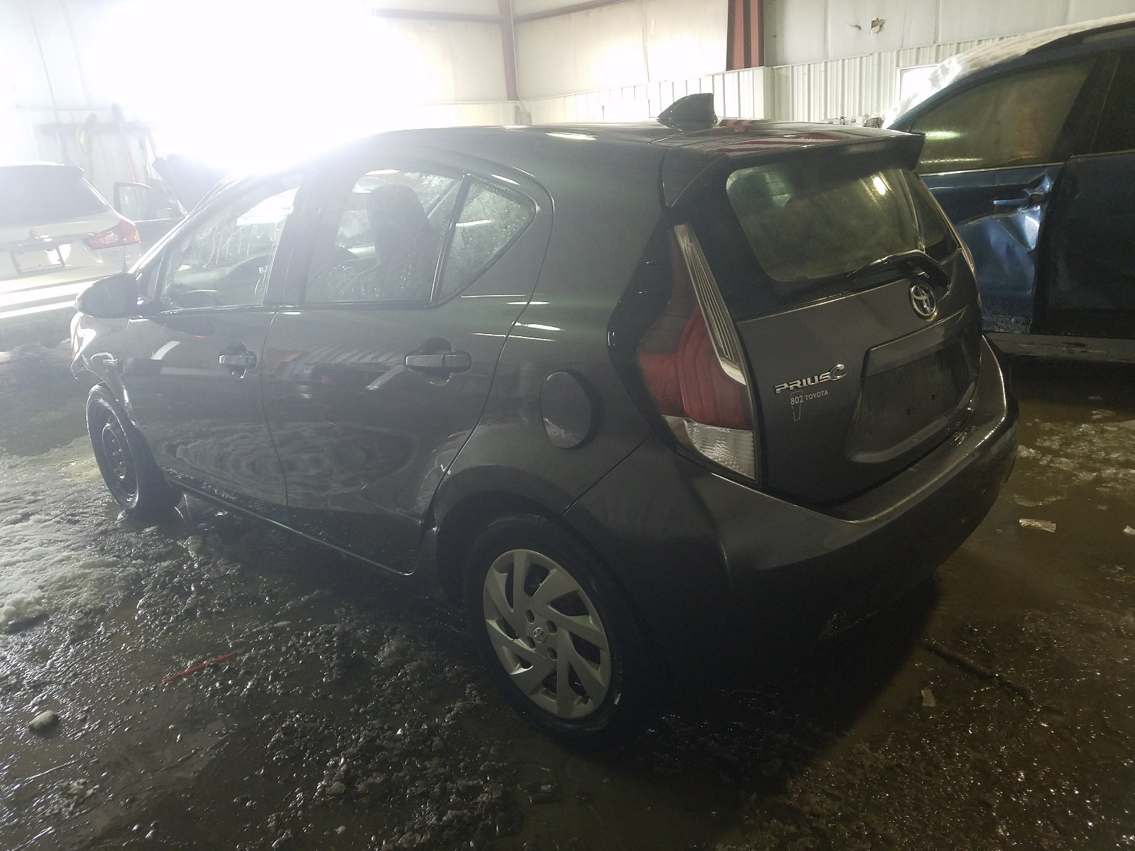 Photo 3 from auction – 2015 TOYOTA PRIUS C with VIN JTDKDTB38F1092922