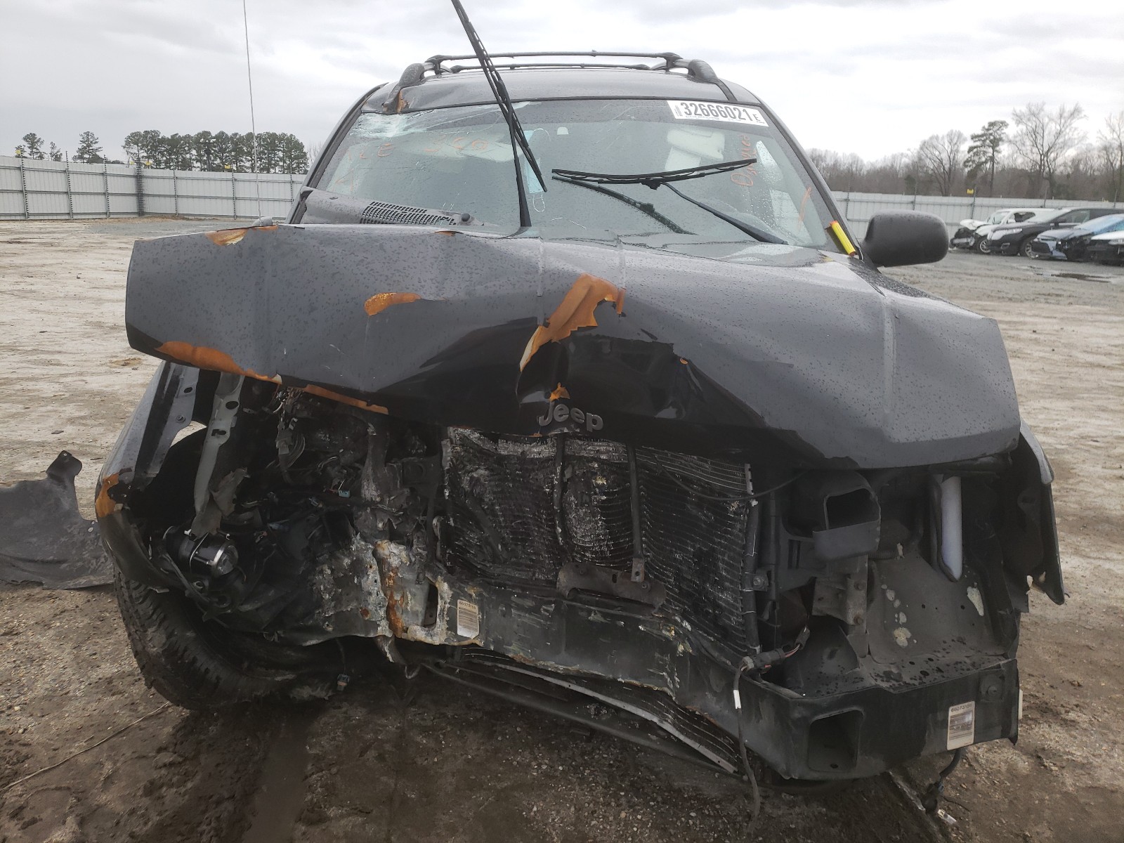 Photo 9 from auction – 2004 JEEP GRAND CHER with VIN 1J4GW48S34C135627