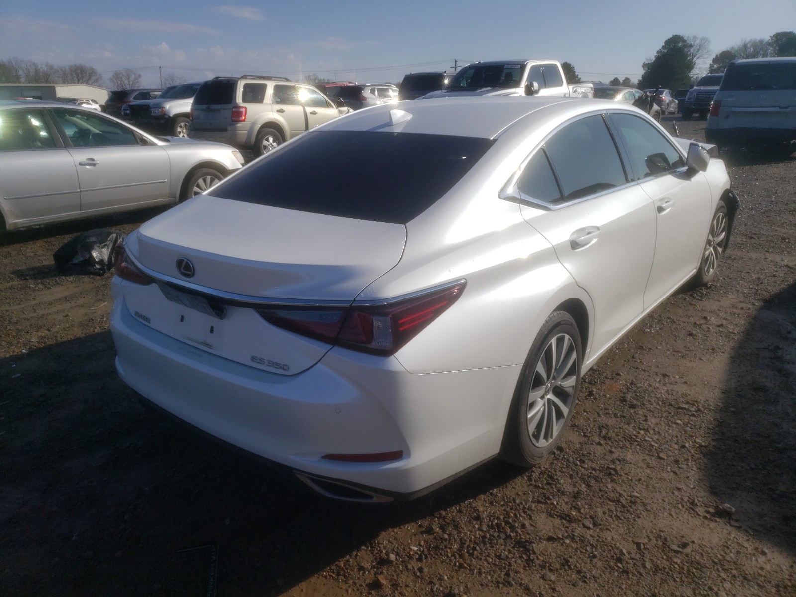 Photo 4 from auction – 2019 LEXUS ES 350 with VIN 58ABZ1B19KU049255
