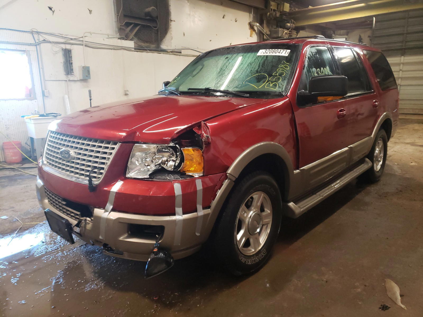 Photo 2 from auction – 2004 FORD EXPEDITION with VIN 1FMPU18L34LB55987