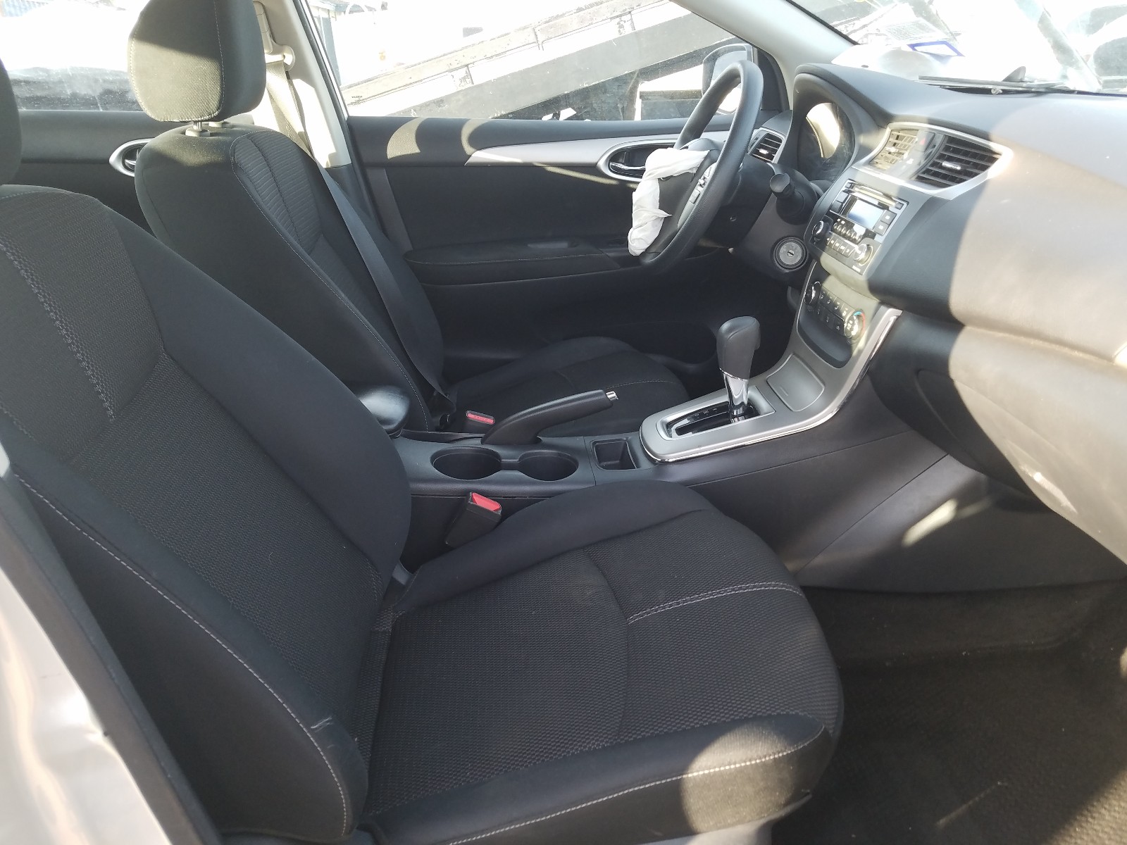 Photo 5 from auction – 2015 NISSAN SENTRA S with VIN 3N1AB7AP1FY342237