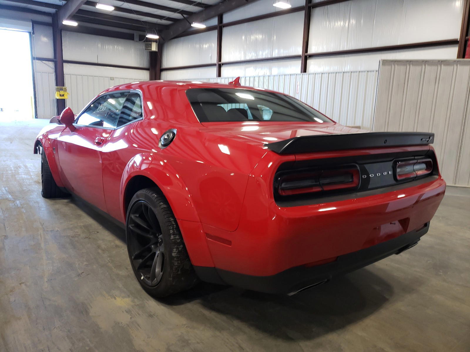 Photo 3 from auction – 2020 DODGE CHALLENGER with VIN 2C3CDZFJ8LH179396