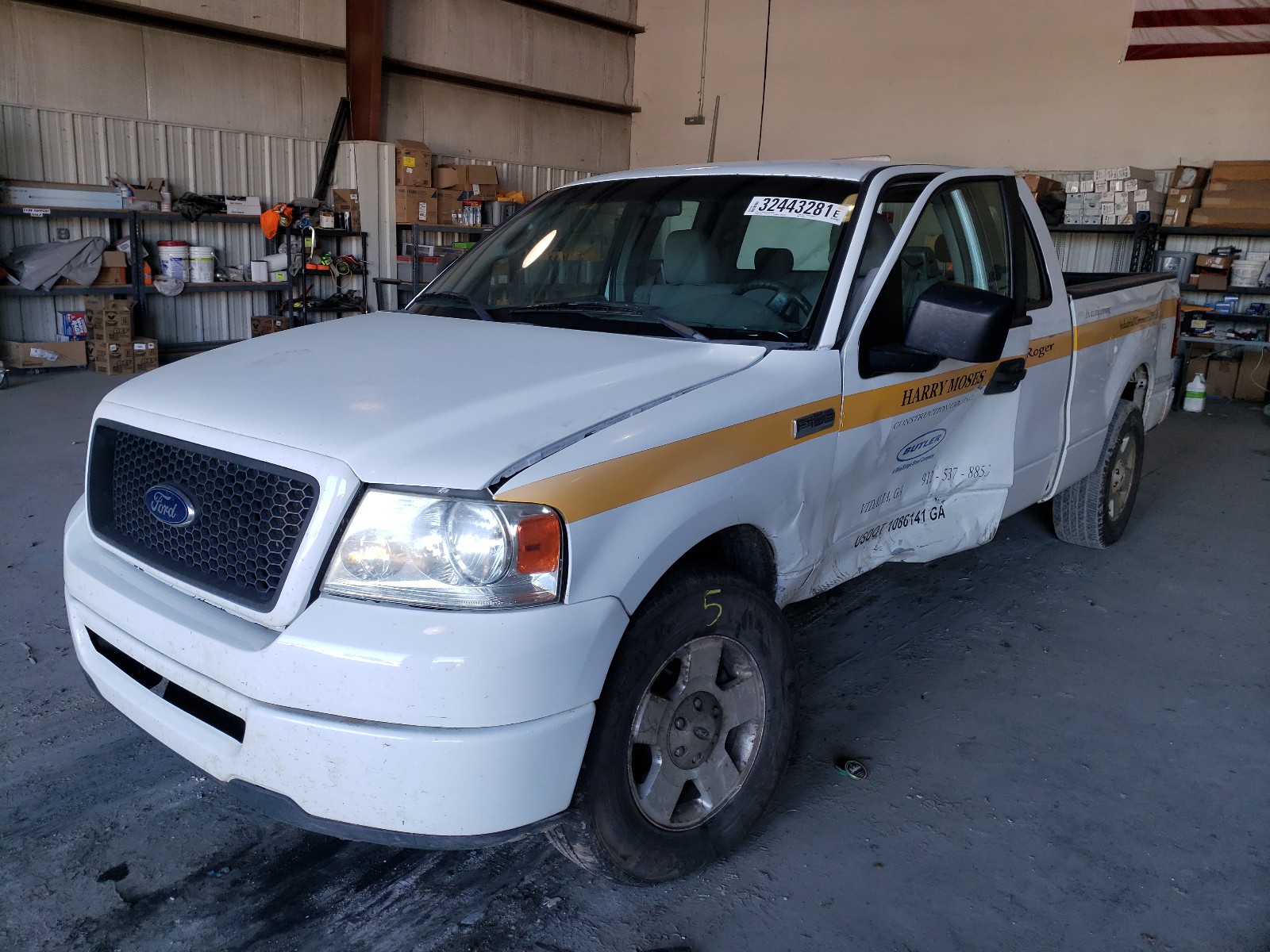 Photo 2 from auction – 2006 FORD F150 with VIN 1FTRX12W86NA95168