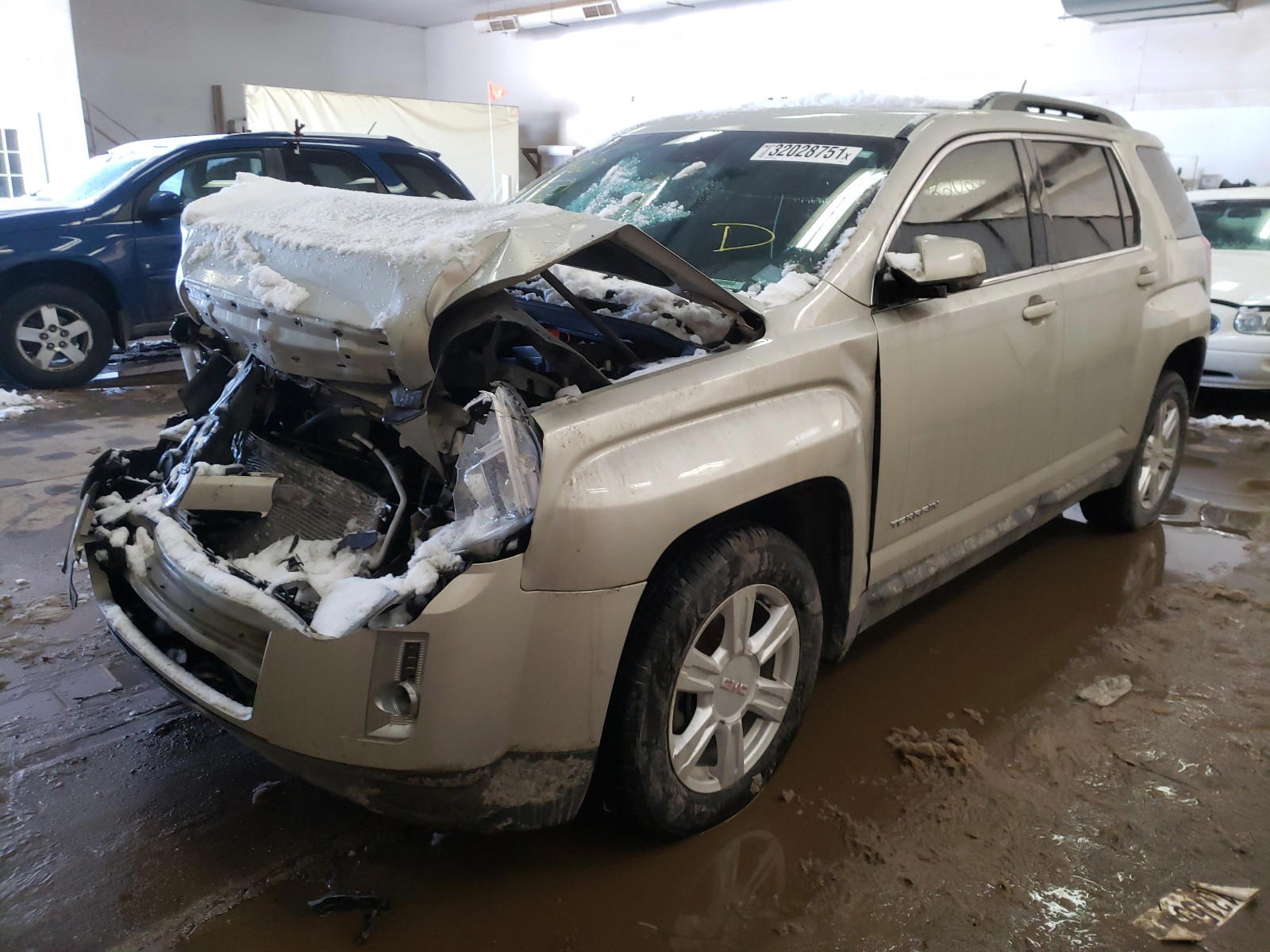 Photo 2 from auction – 2015 GMC TERRAIN SL with VIN 2GKFLRE39F6128699