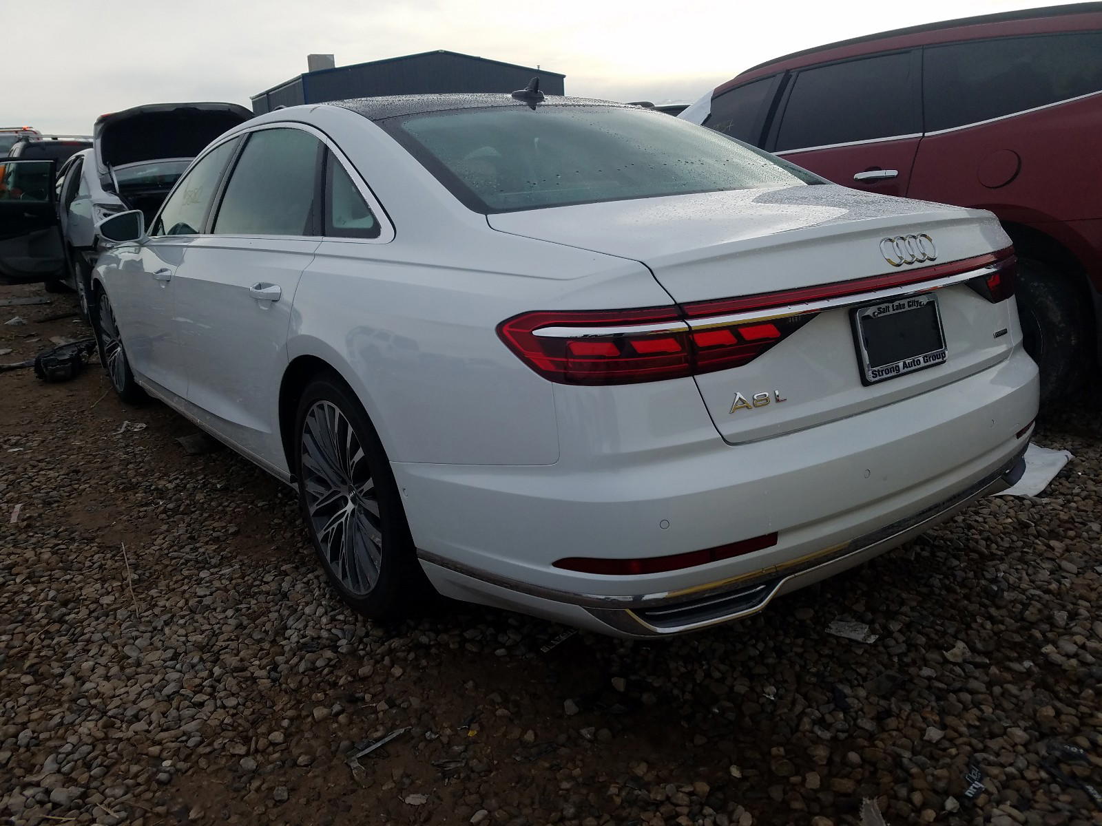 Photo 3 from auction – 2019 AUDI A8 L with VIN WAU8DAF8XKN007860