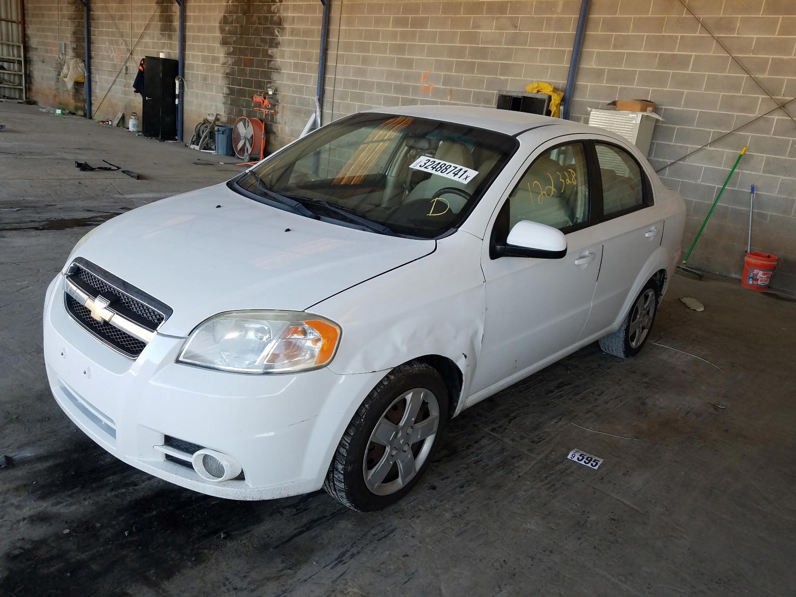 Photo 2 from auction – 2011 CHEVROLET AVEO LT with VIN KL1TG5DE8BB118730