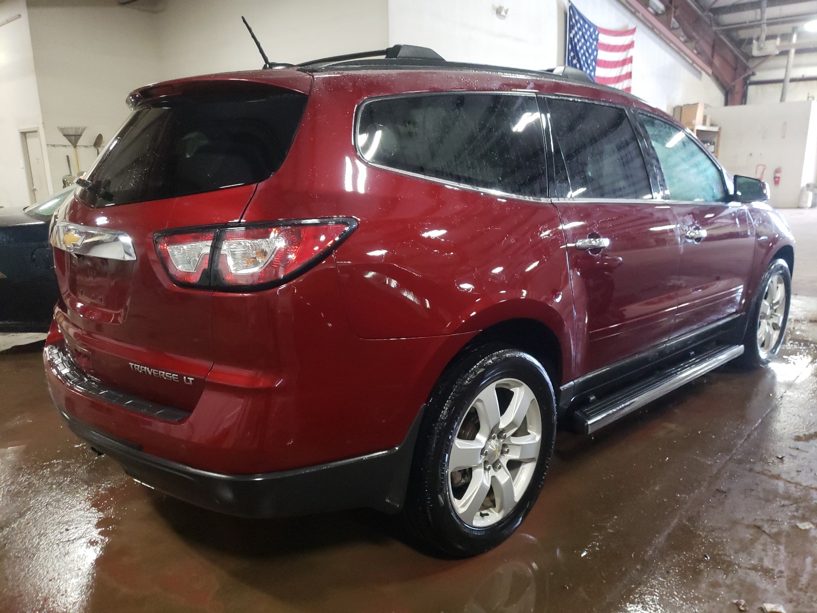 Photo 4 from auction – 2016 CHEVROLET TRAVERSE L with VIN 1GNKVGKD4GJ215735