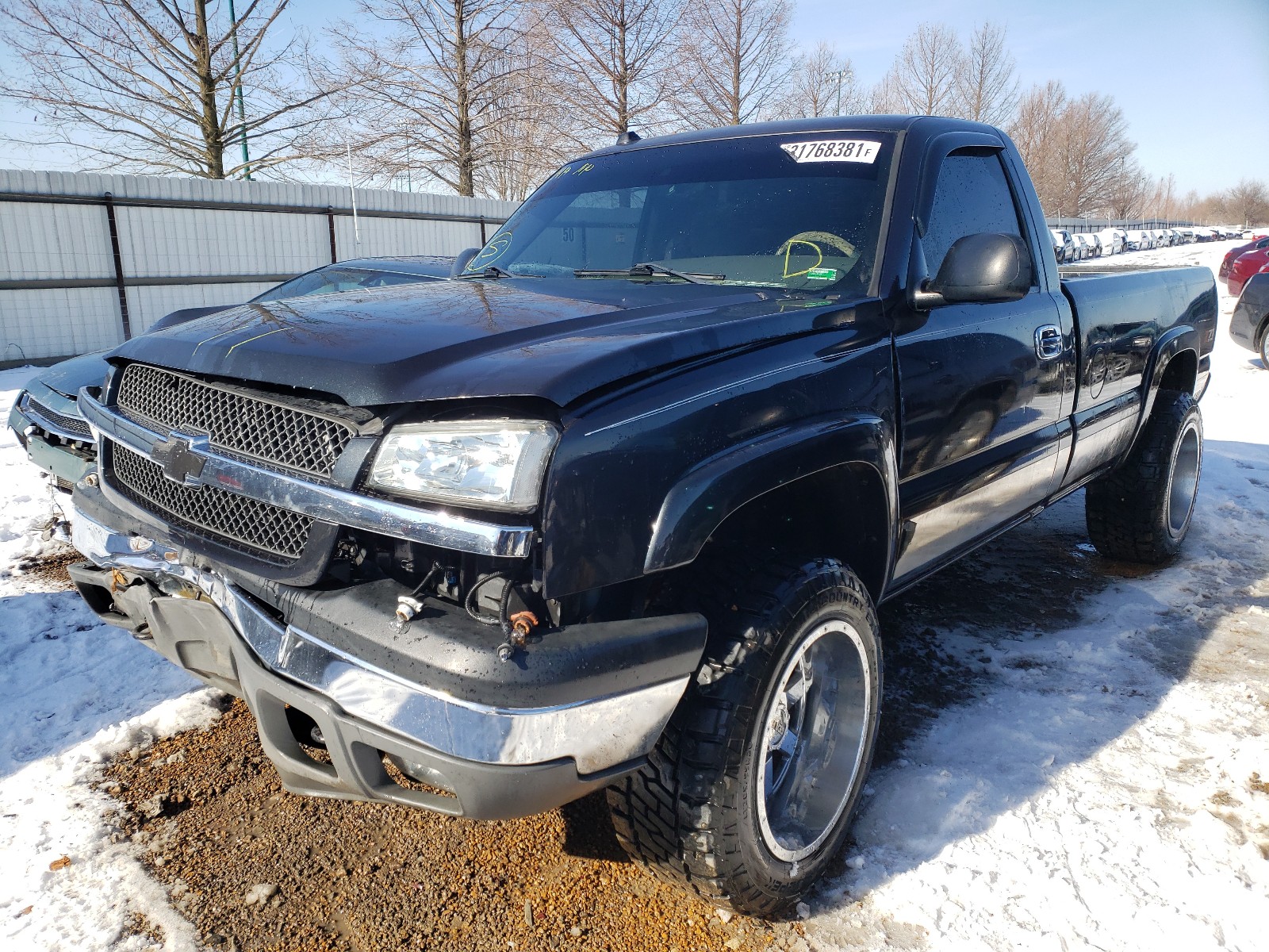 Photo 2 from auction – 2005 CHEVROLET SILVERADO with VIN 1GCEK14T05Z332405