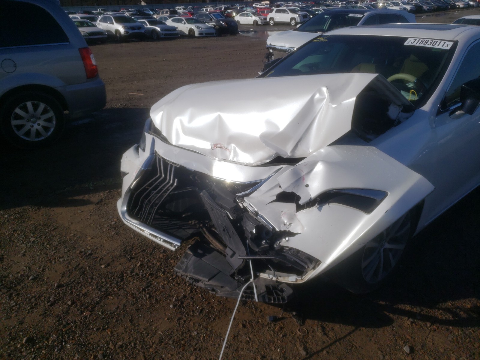 Photo 9 from auction – 2019 LEXUS ES 350 with VIN 58ABZ1B19KU049255