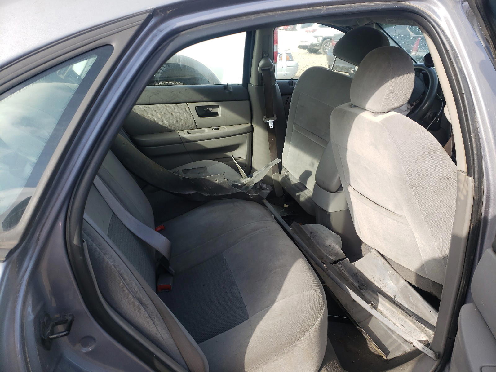 Photo 6 from auction – 2006 FORD TAURUS with VIN 1FAFP56U56A202502